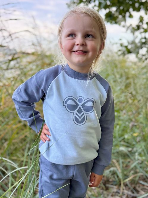 Hovedbilde Hummel x DressMyKid Bumble joggedress-sett, Flint ...