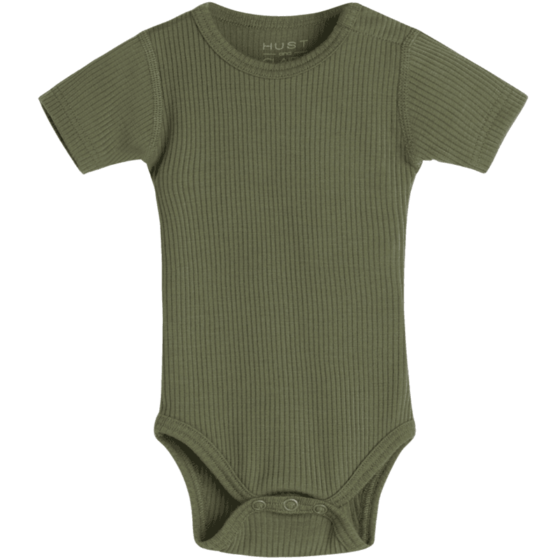 Hust & Claire Bet ribb kortermet body i ull, olivine