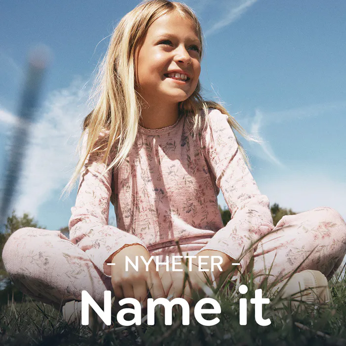 Name It nyheter – sesongens nye barneklær, yttertøy, bukser, gensere og tilbehør til barn.